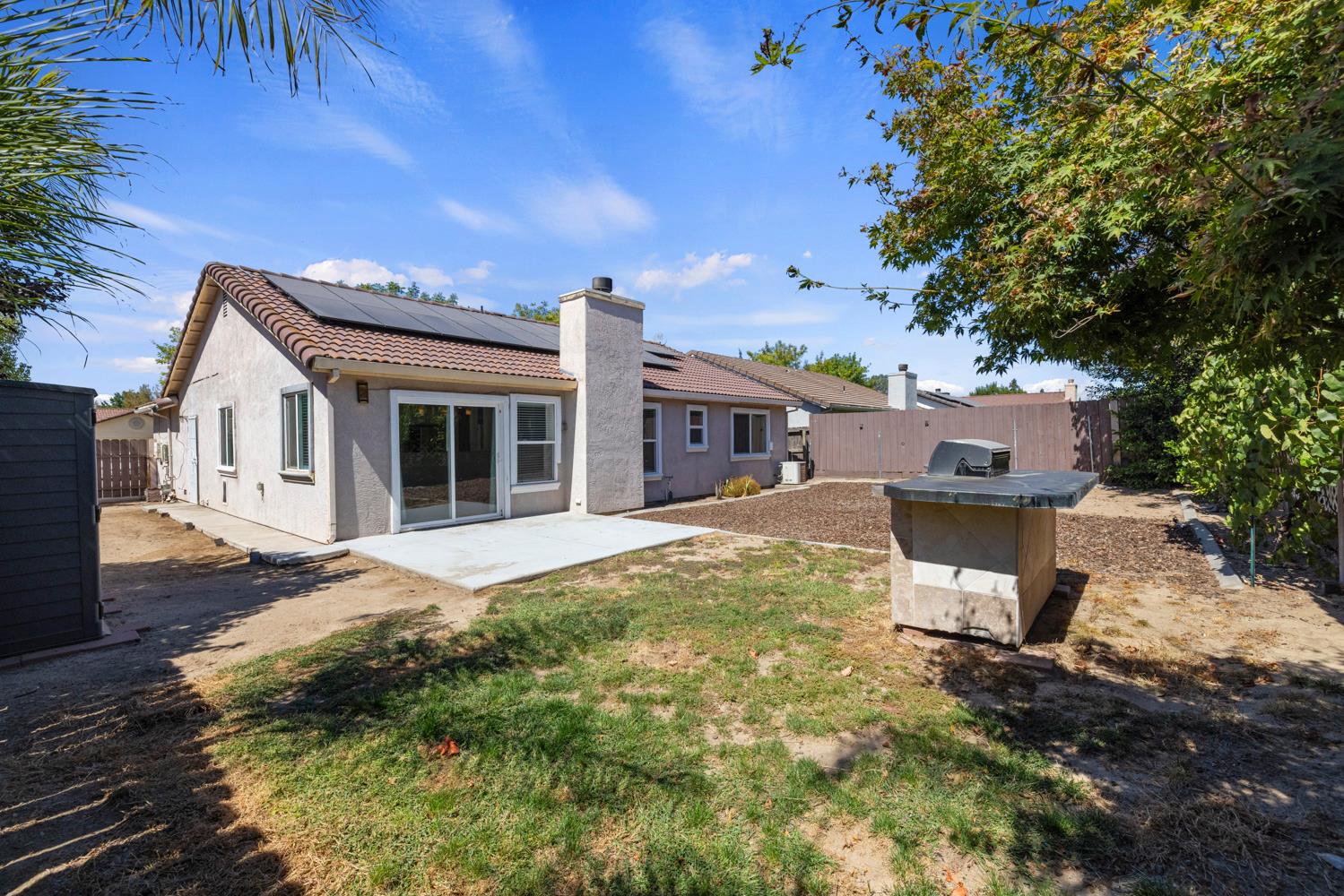379 Shalako Dr, Oakdale, CA 95361