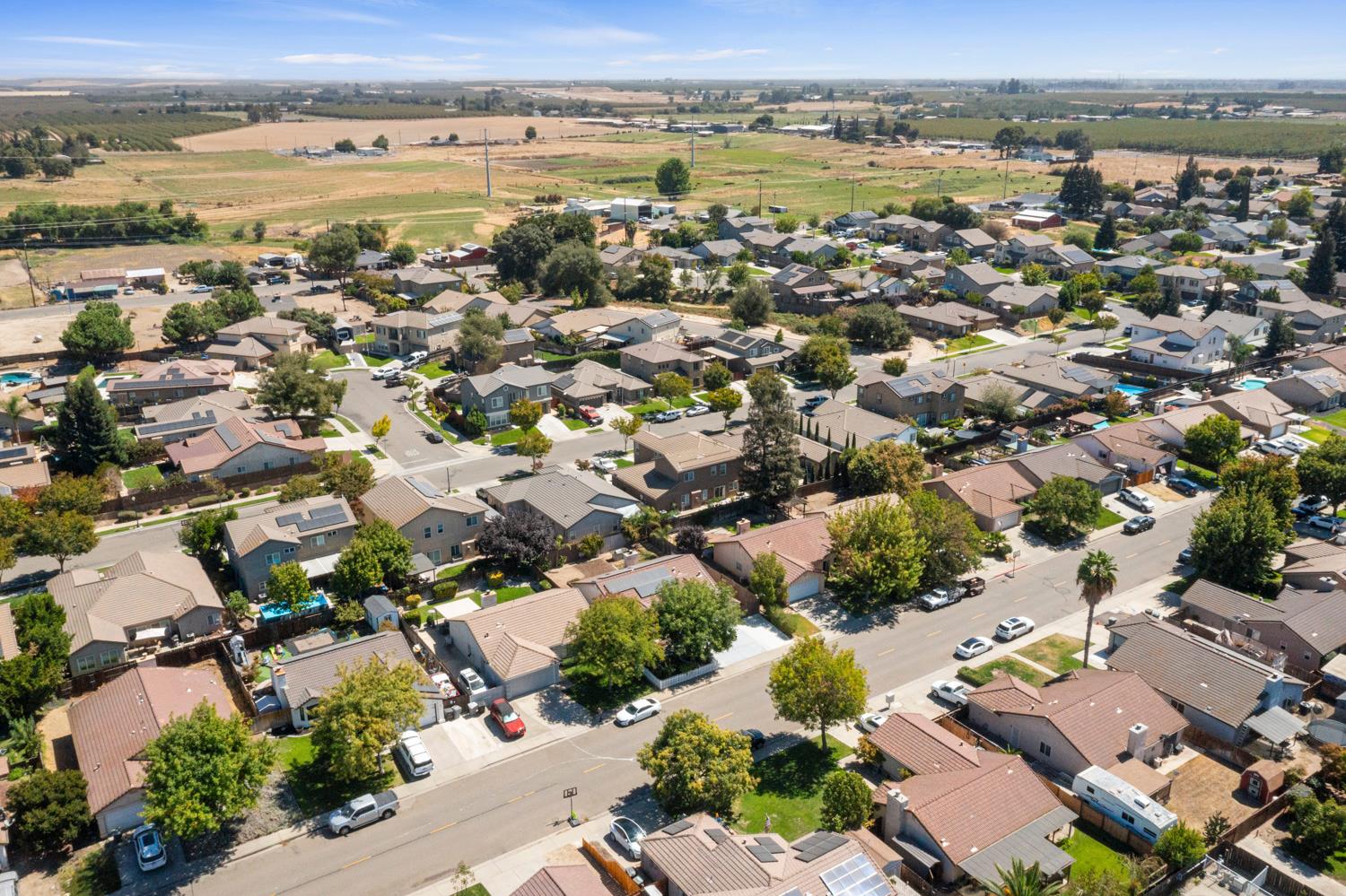 379 Shalako Dr, Oakdale, CA 95361