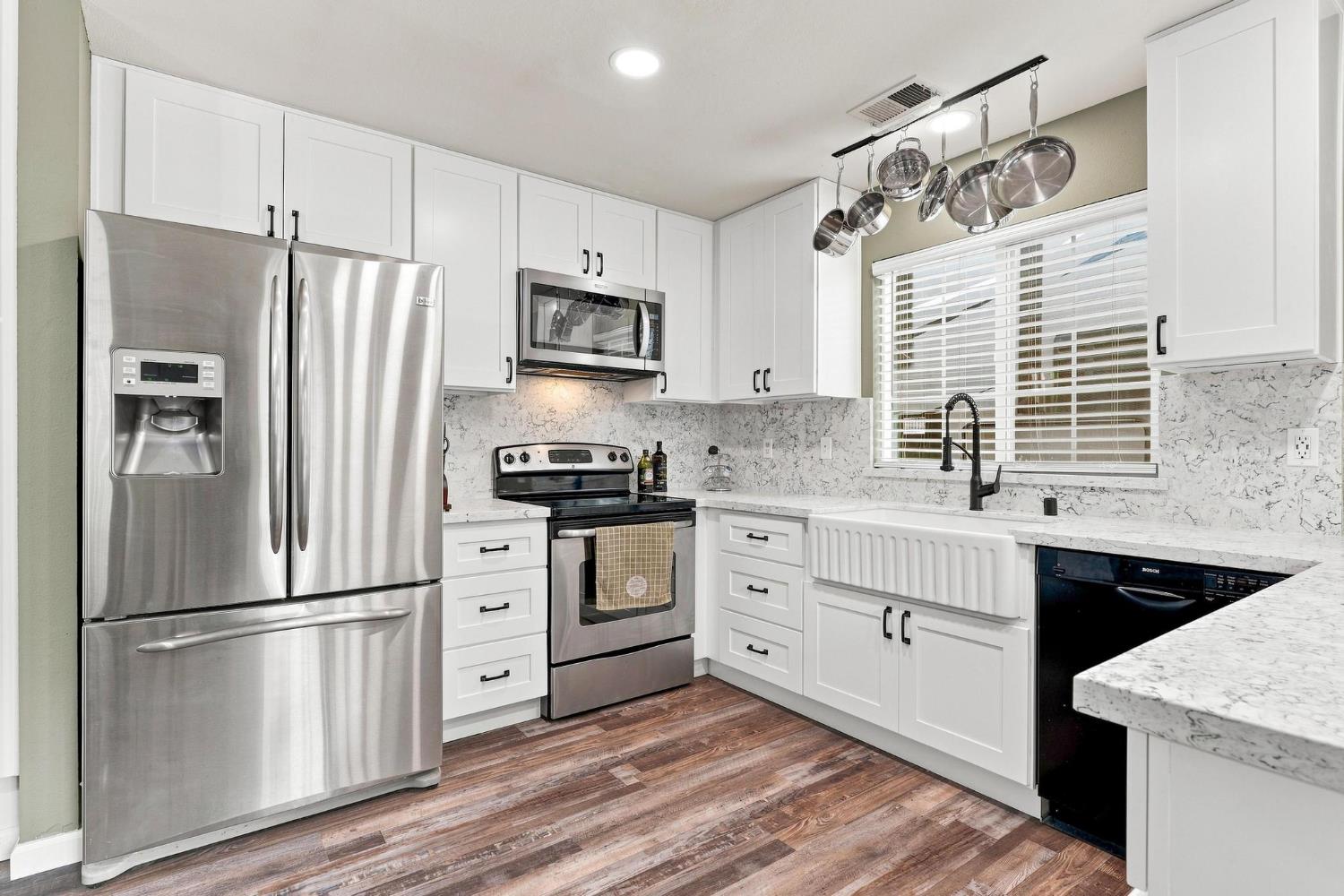 1109 Peek Ave, Modesto, CA 95358