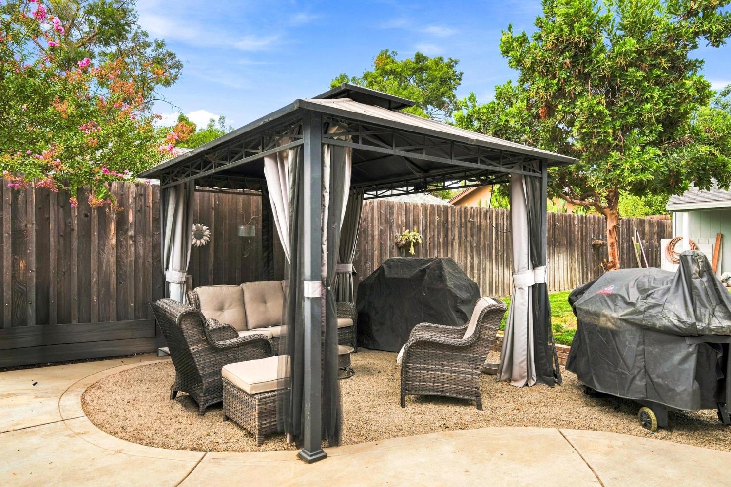 1109 Peek Ave, Modesto, CA 95358
