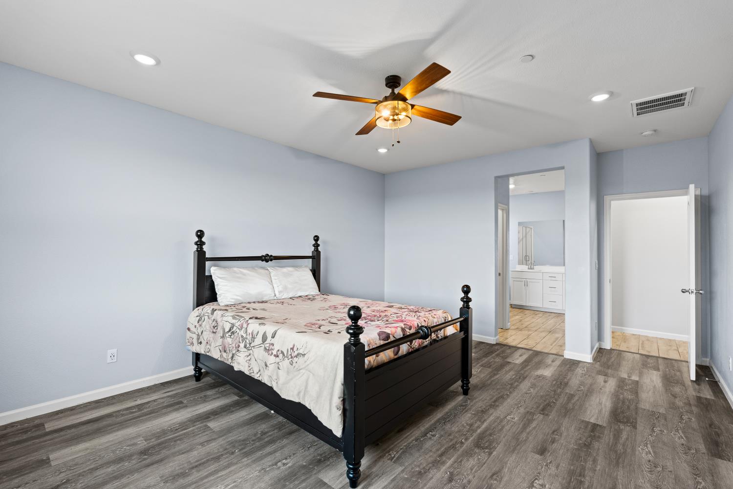 2182 River Willow Ave, Manteca, CA 95337