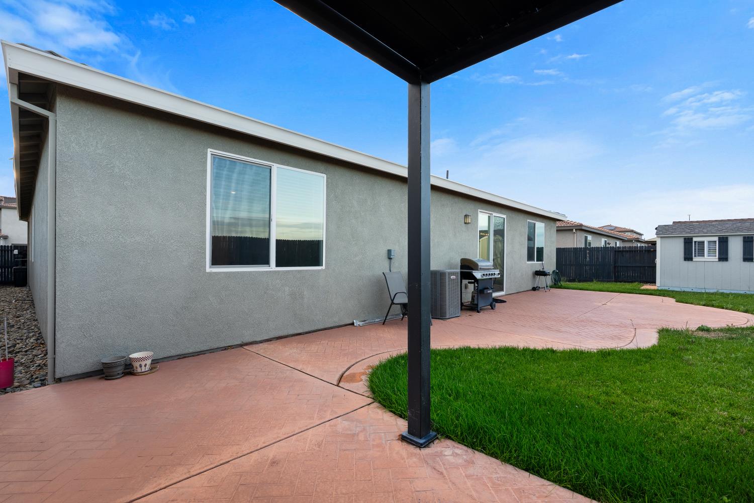 2182 River Willow Ave, Manteca, CA 95337