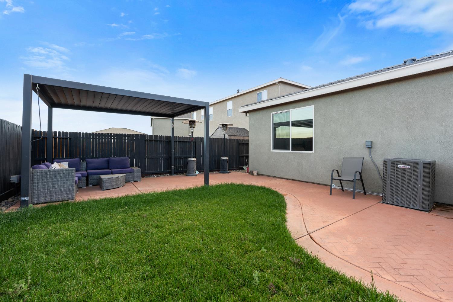 2182 River Willow Ave, Manteca, CA 95337