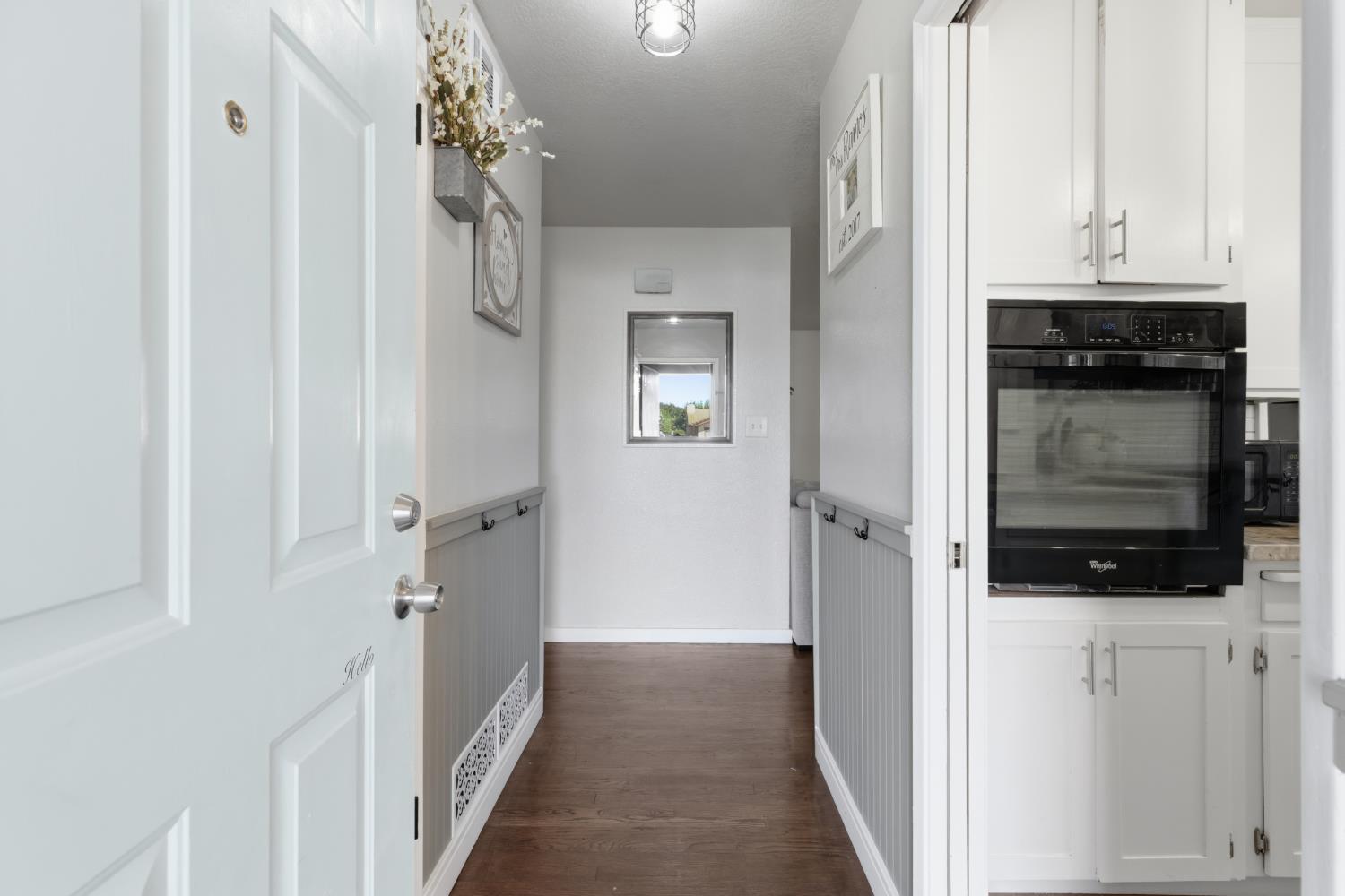 320 S Western Ave, Waterford, CA 95386