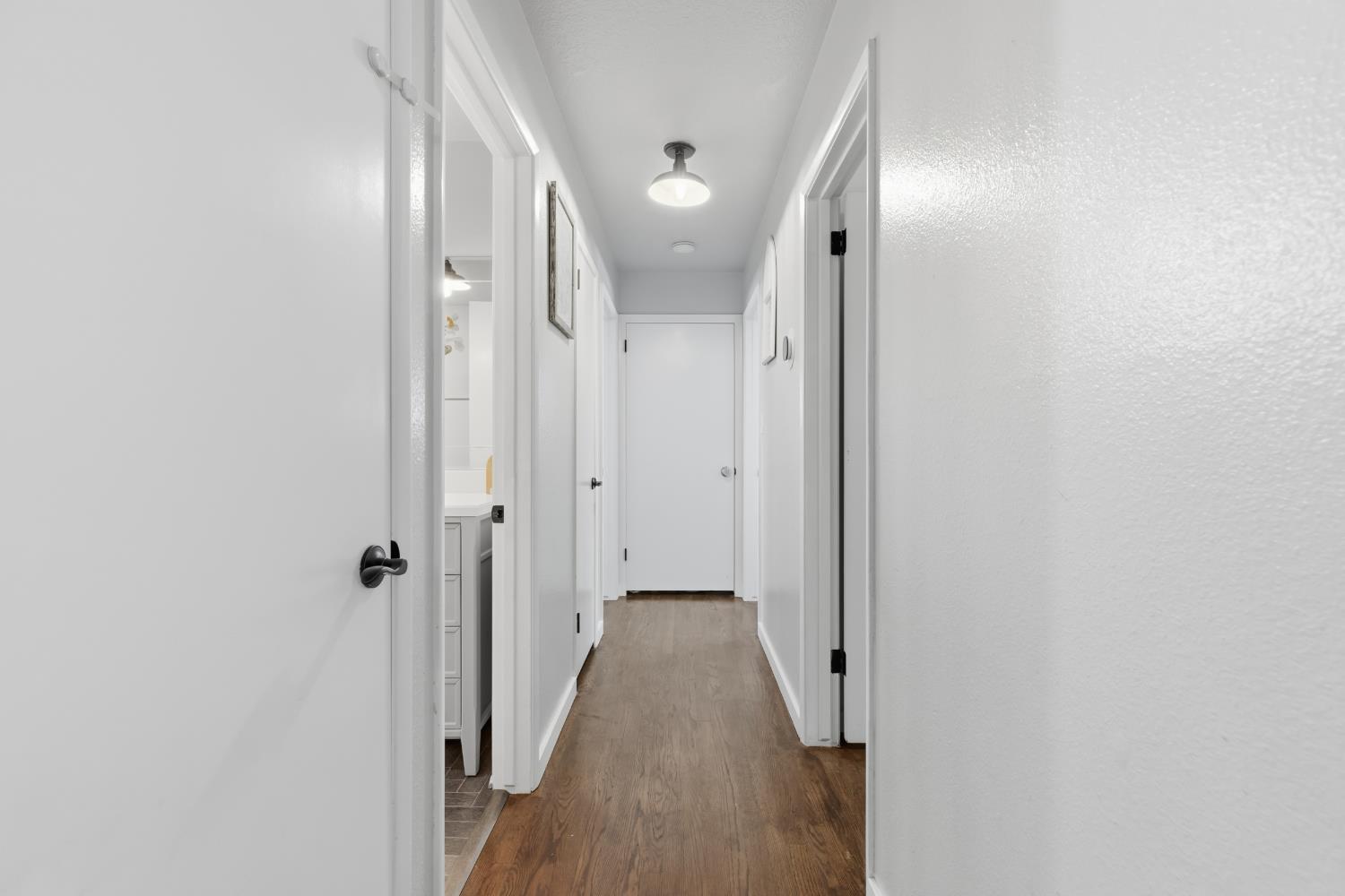 320 S Western Ave, Waterford, CA 95386