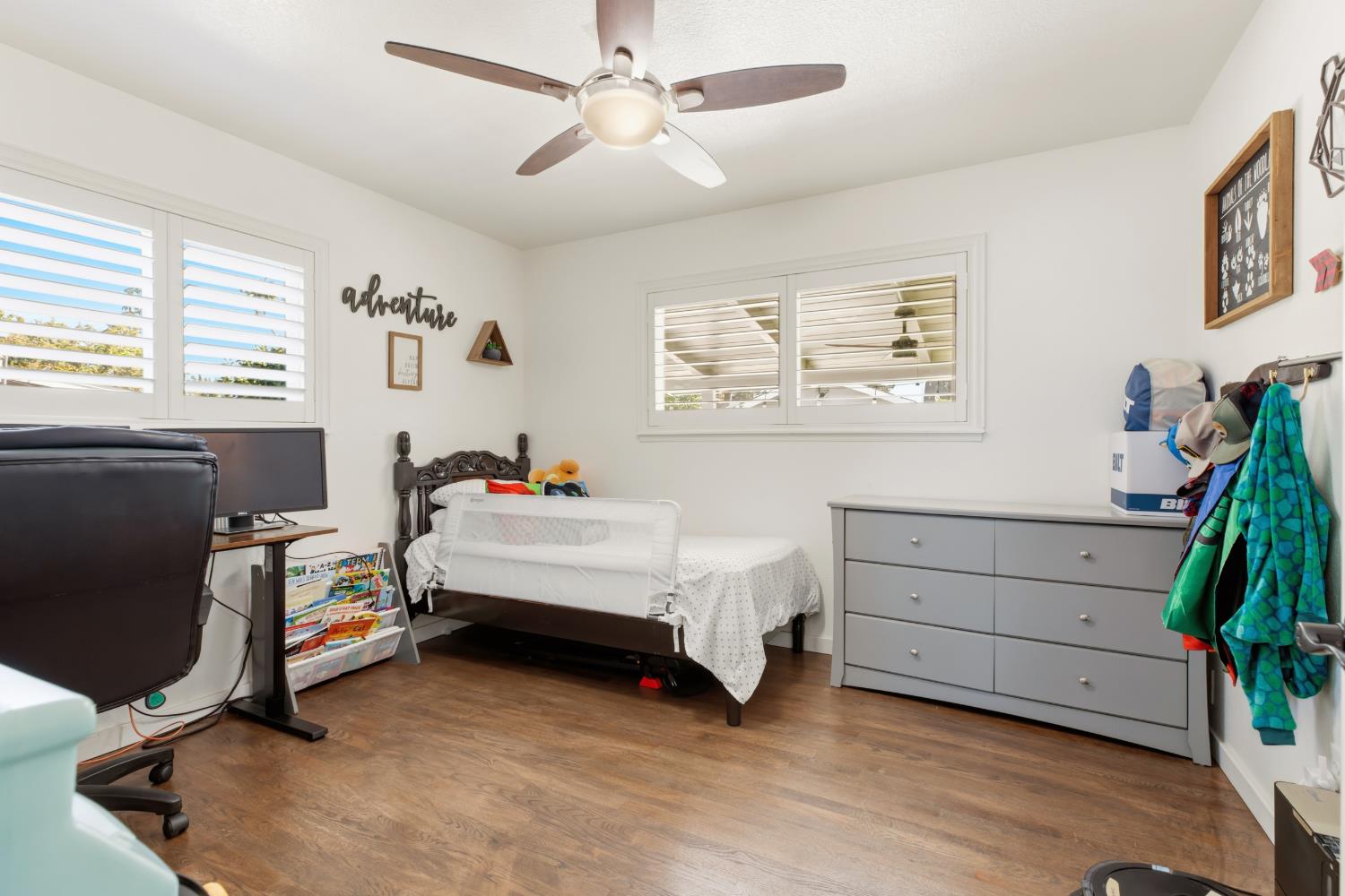 320 S Western Ave, Waterford, CA 95386