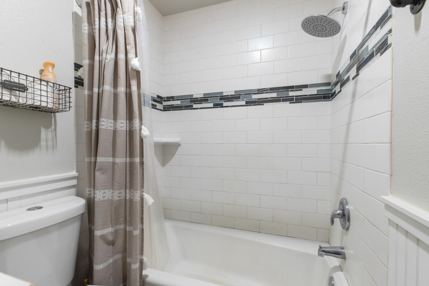 320 S Western Ave, Waterford, CA 95386