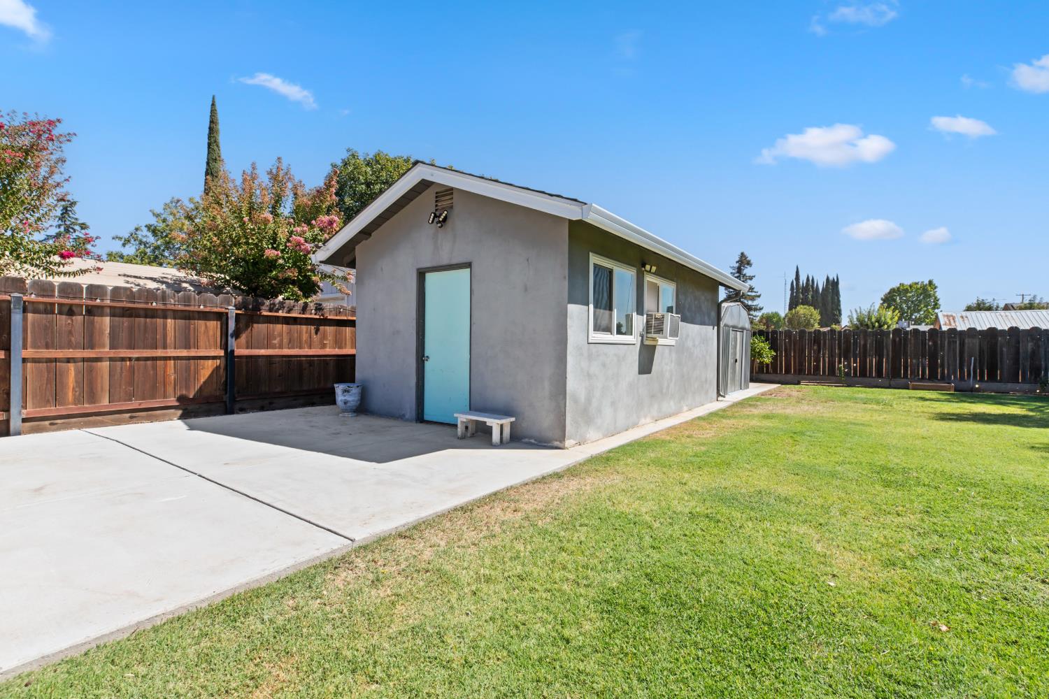 320 S Western Ave, Waterford, CA 95386