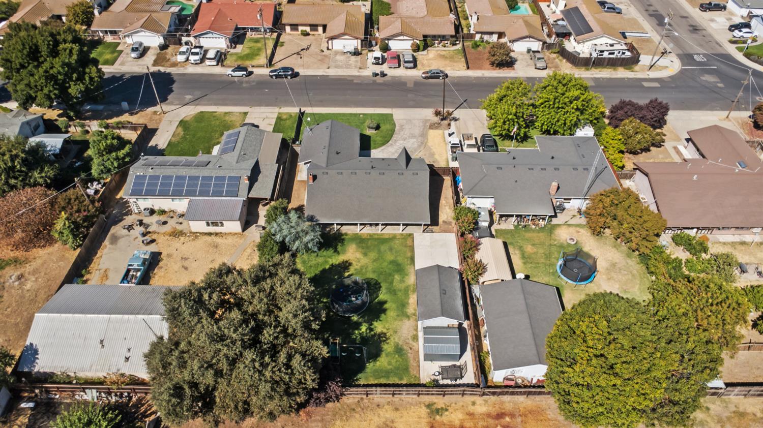 320 S Western Ave, Waterford, CA 95386