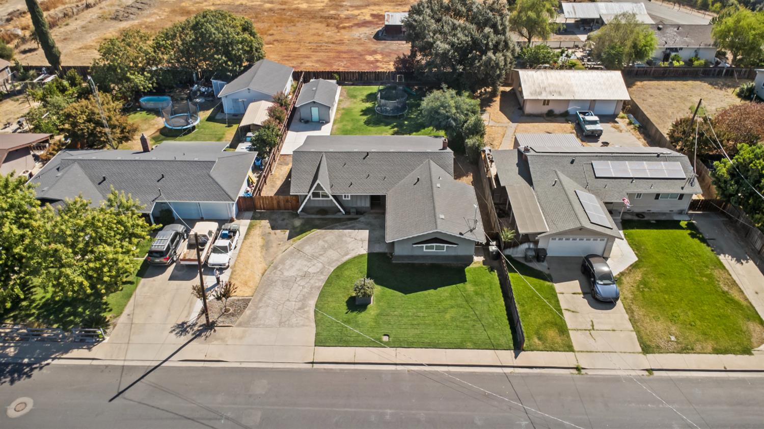 320 S Western Ave, Waterford, CA 95386