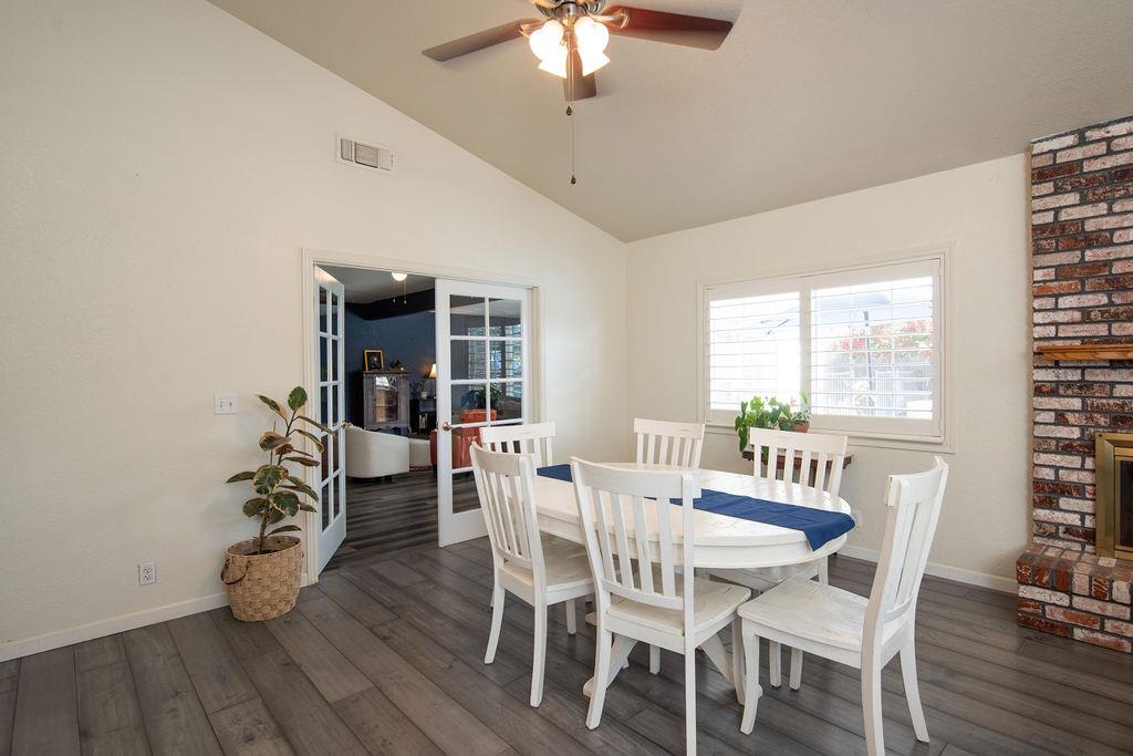 512 Thompson Way, Escalon, CA 95320