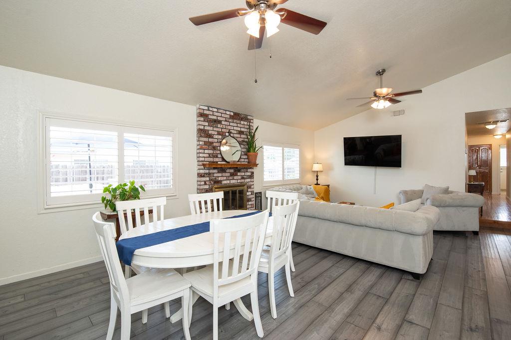 512 Thompson Way, Escalon, CA 95320