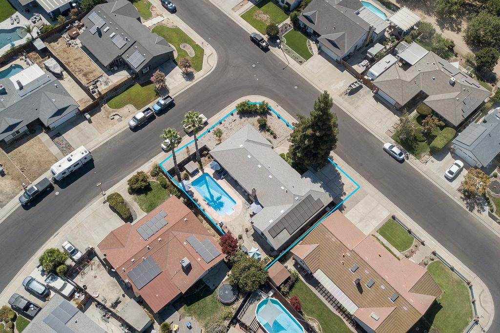 512 Thompson Way, Escalon, CA 95320