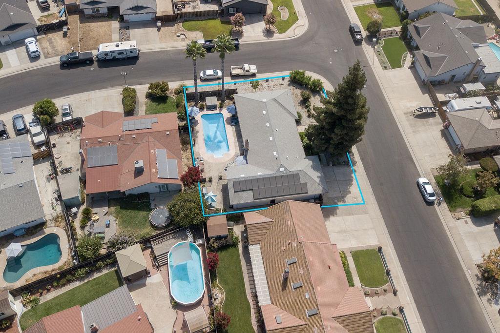 512 Thompson Way, Escalon, CA 95320