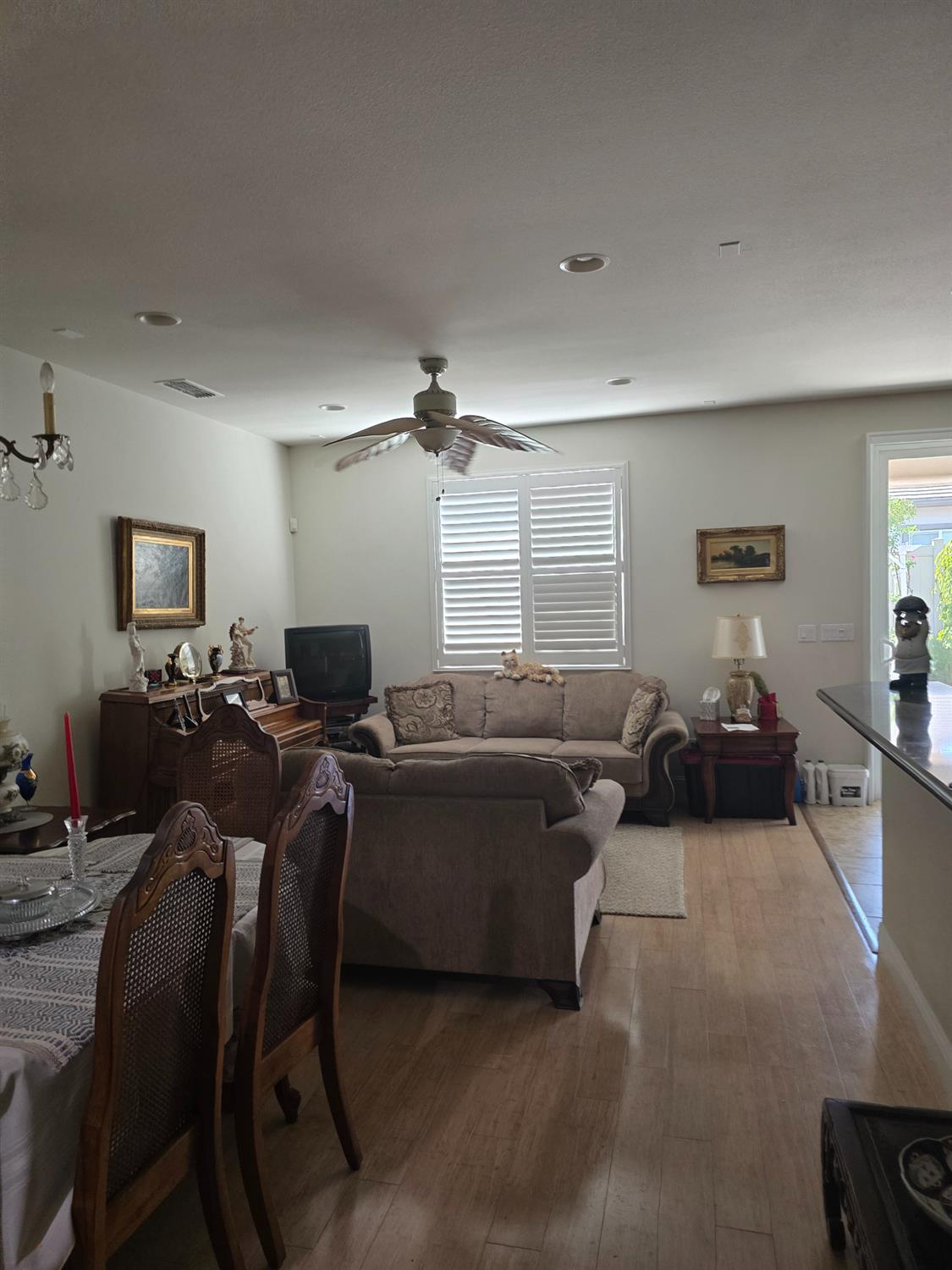 2499 Bell Chase Dr, Manteca, CA 95336