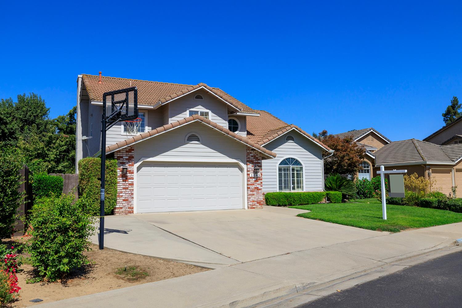 1045 Cedar Ridge Dr, Turlock, CA 95382
