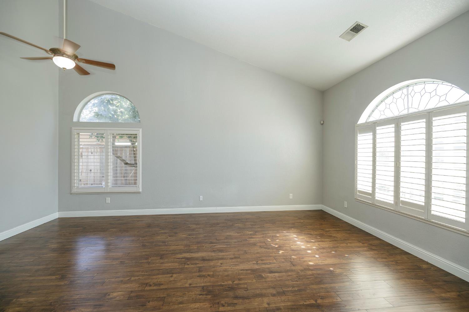 1045 Cedar Ridge Dr, Turlock, CA 95382