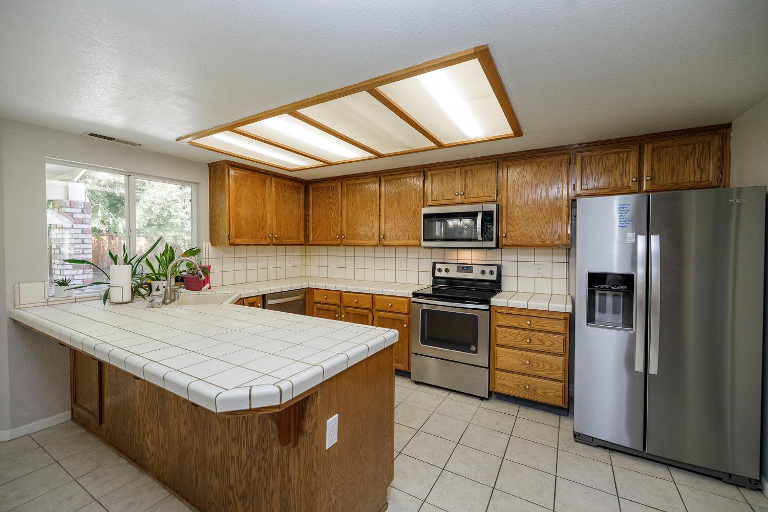 1045 Cedar Ridge Dr, Turlock, CA 95382