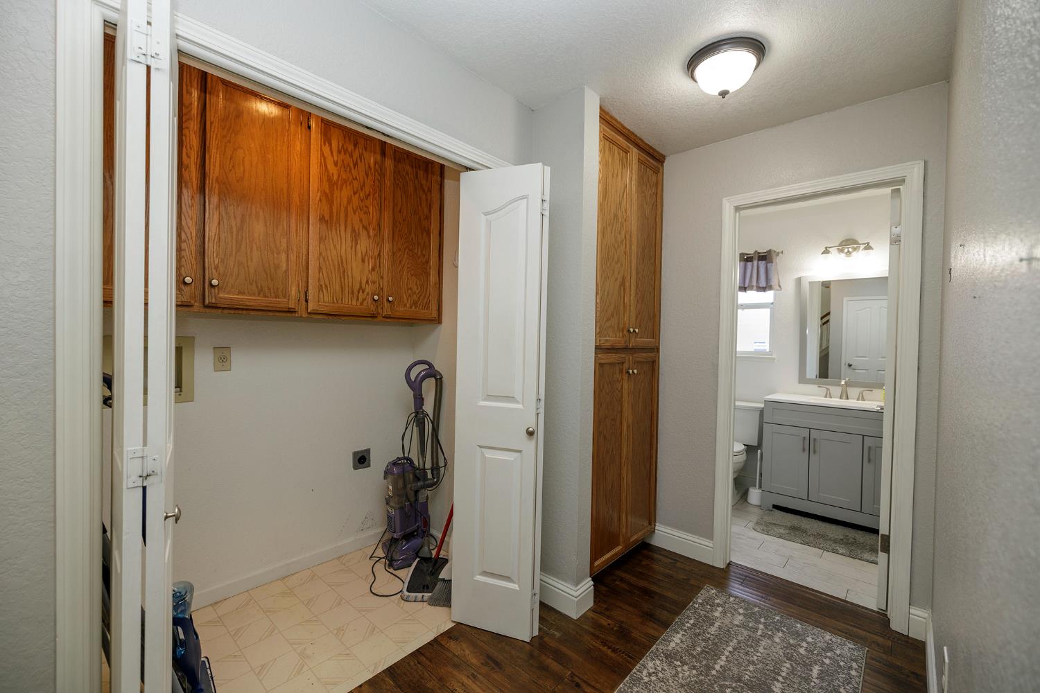 1045 Cedar Ridge Dr, Turlock, CA 95382