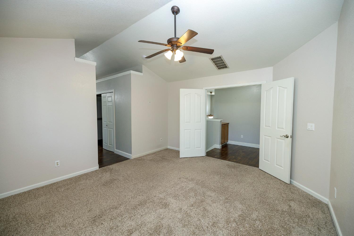 1045 Cedar Ridge Dr, Turlock, CA 95382