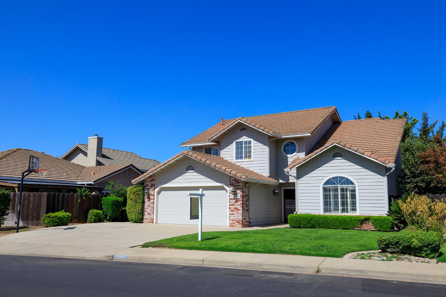 1045 Cedar Ridge Dr, Turlock, CA 95382