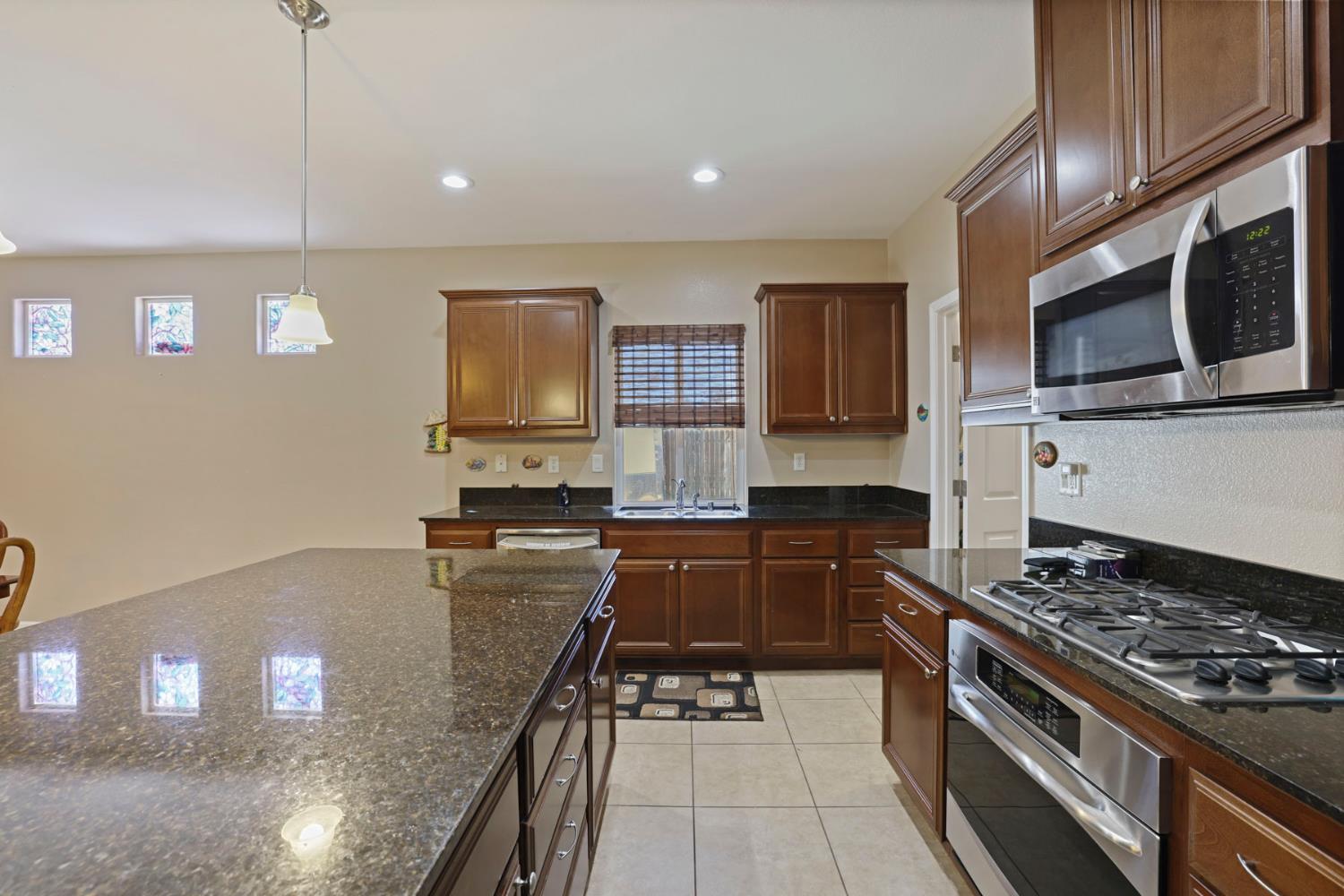 1246 Camilla Ct, Manteca, CA 95337