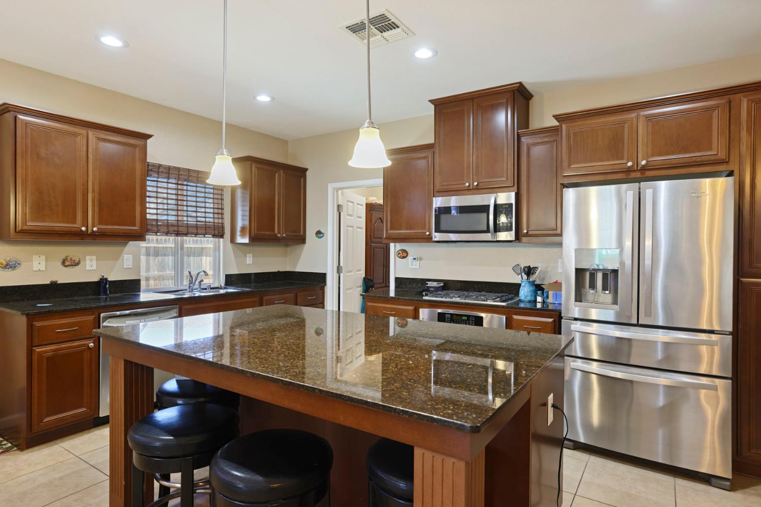 1246 Camilla Ct, Manteca, CA 95337