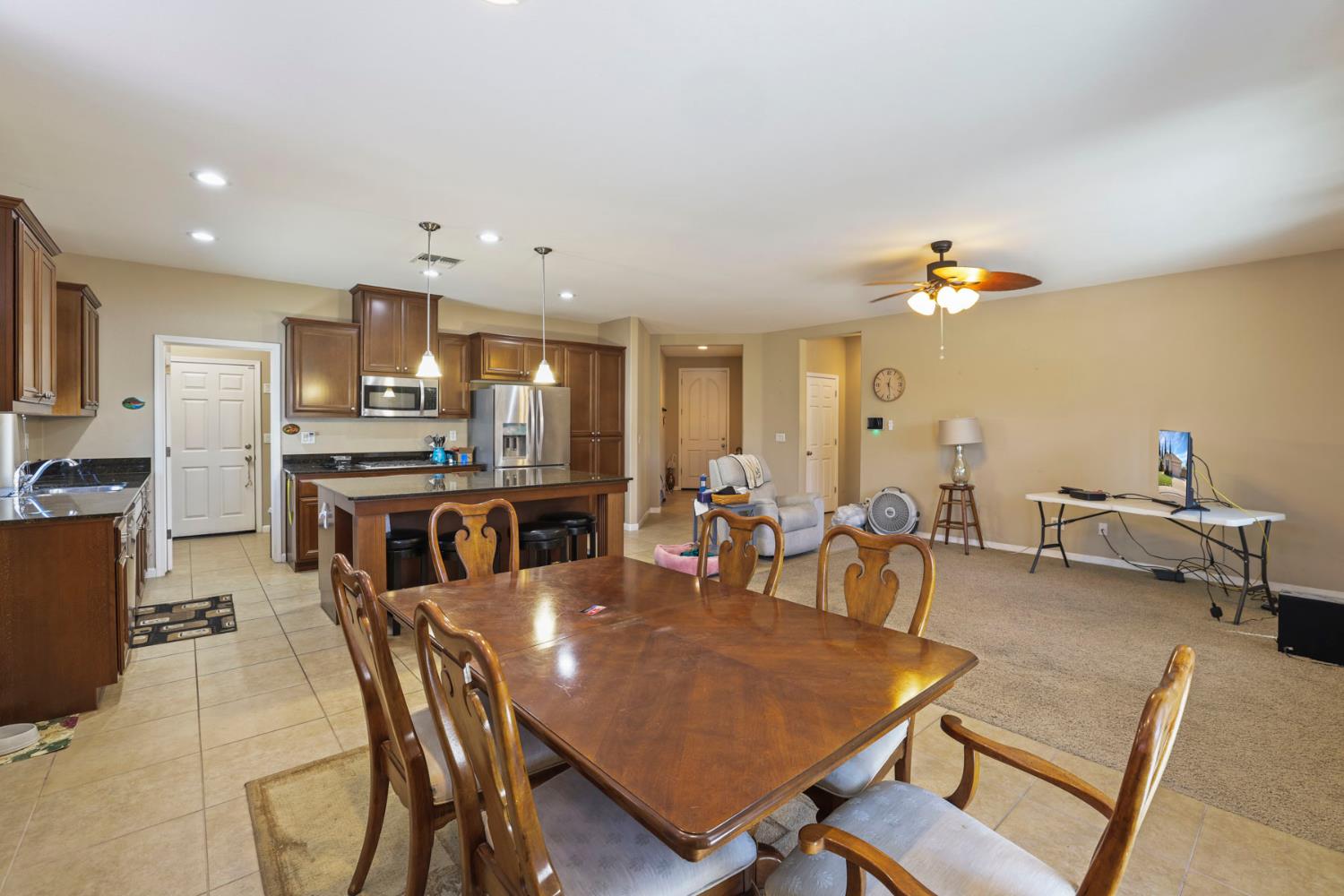 1246 Camilla Ct, Manteca, CA 95337