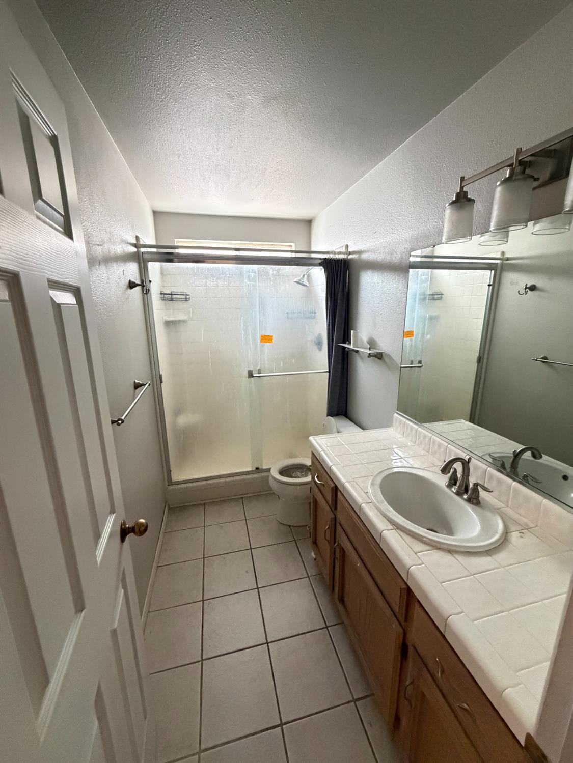 1147 Mirror Lake Dr, Merced, CA 95340