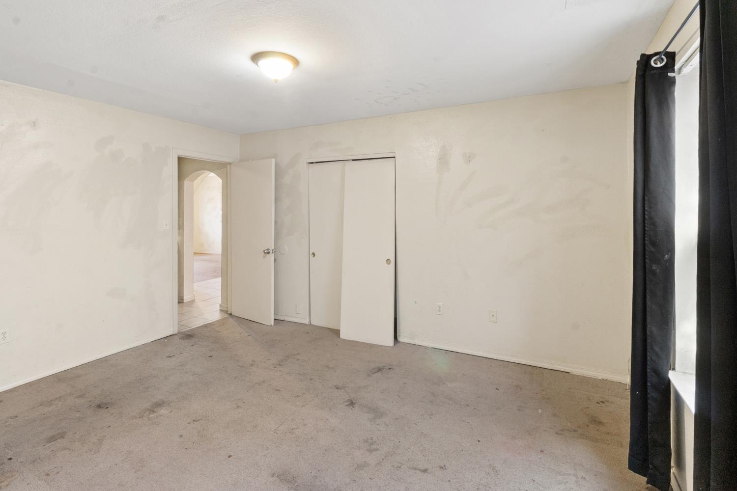402 S 3rd Ave, Oakdale, CA 95361