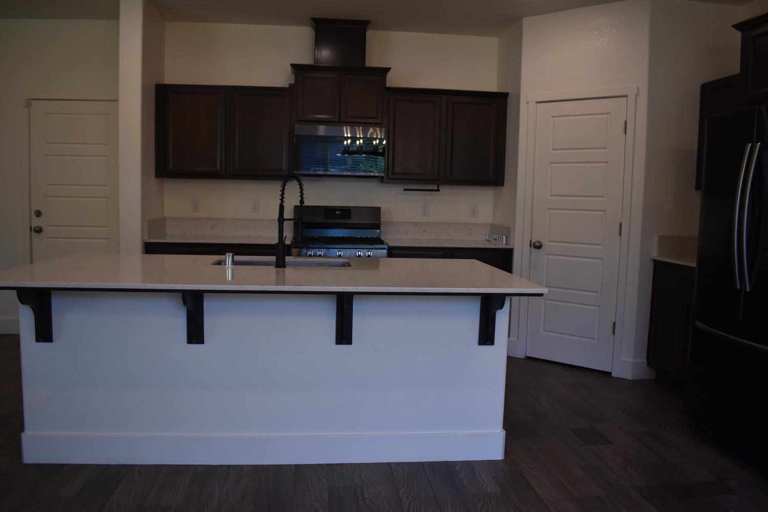 2382 Explorador Dr, Merced, CA 95340