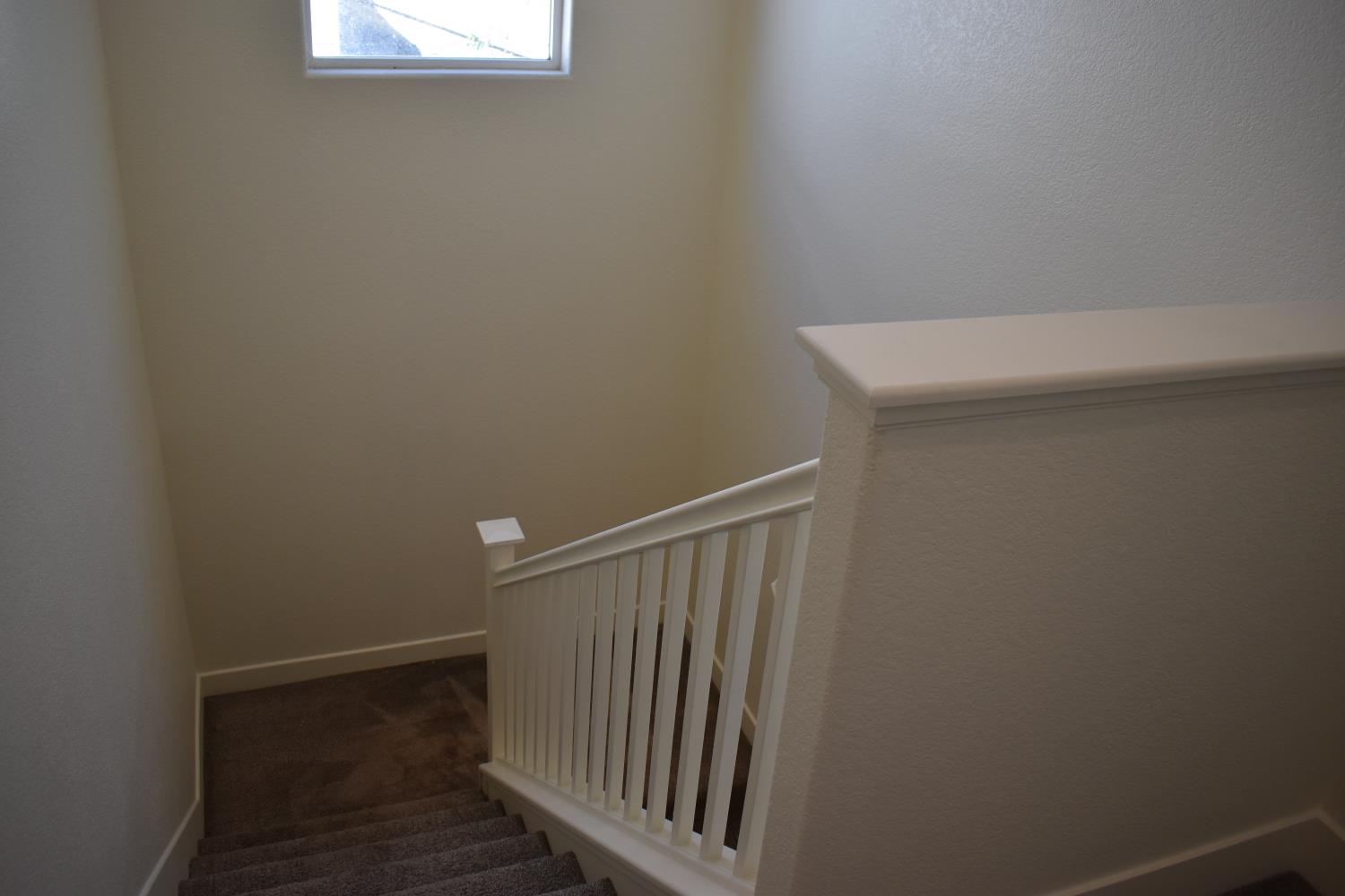 2382 Explorador Dr, Merced, CA 95340