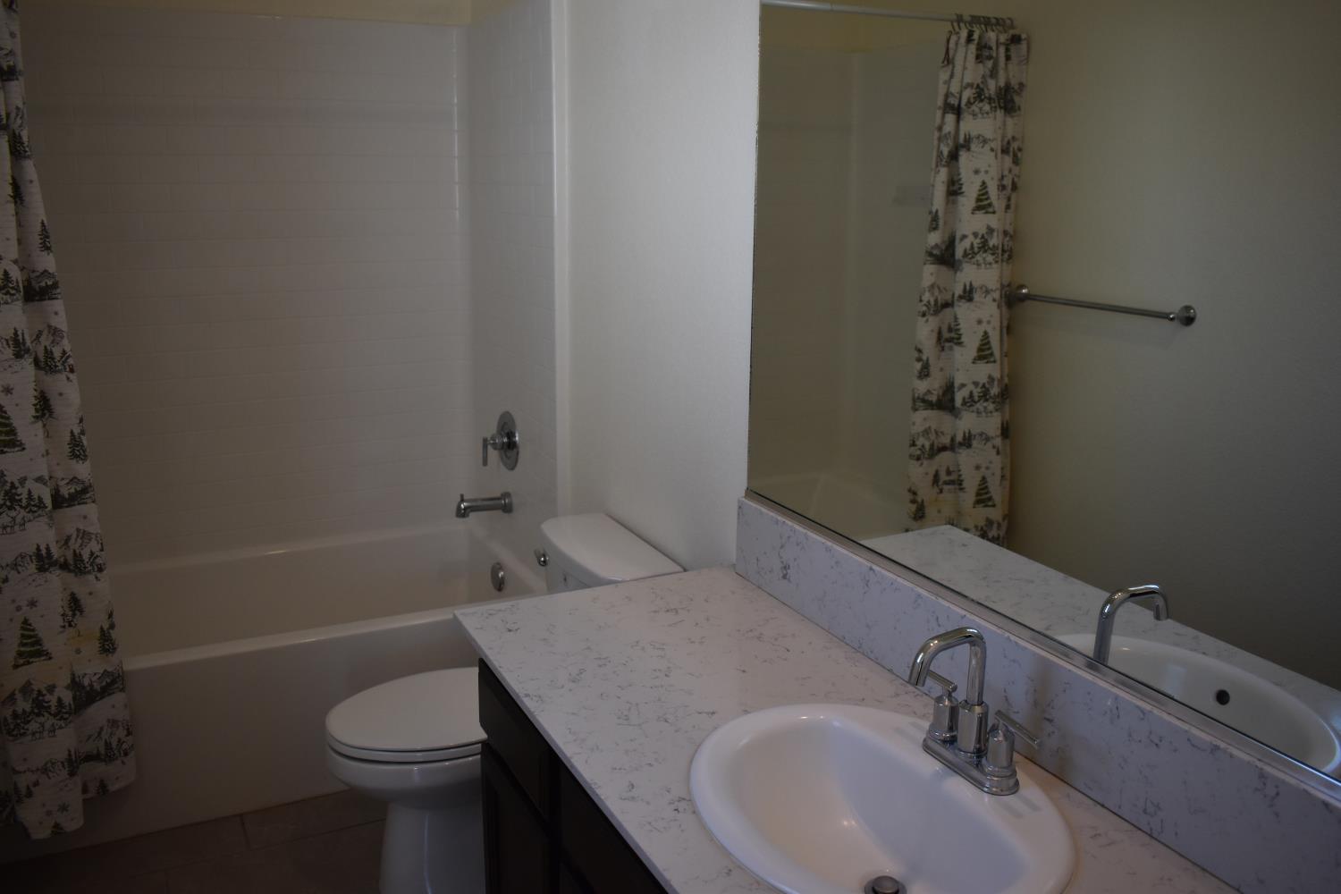 2382 Explorador Dr, Merced, CA 95340