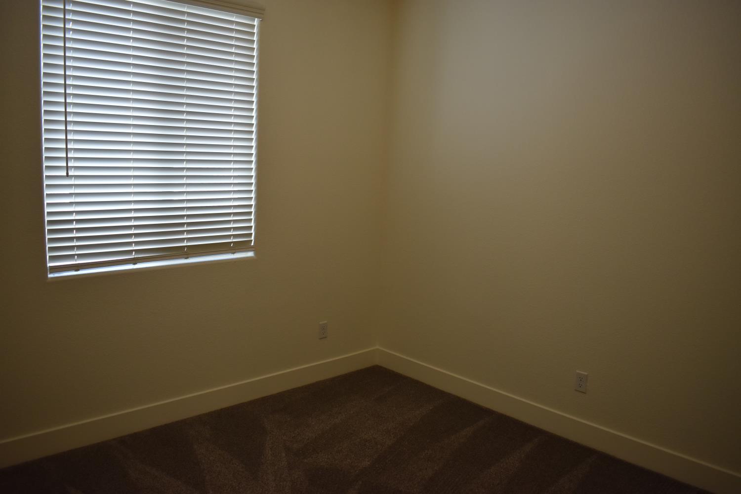 2382 Explorador Dr, Merced, CA 95340