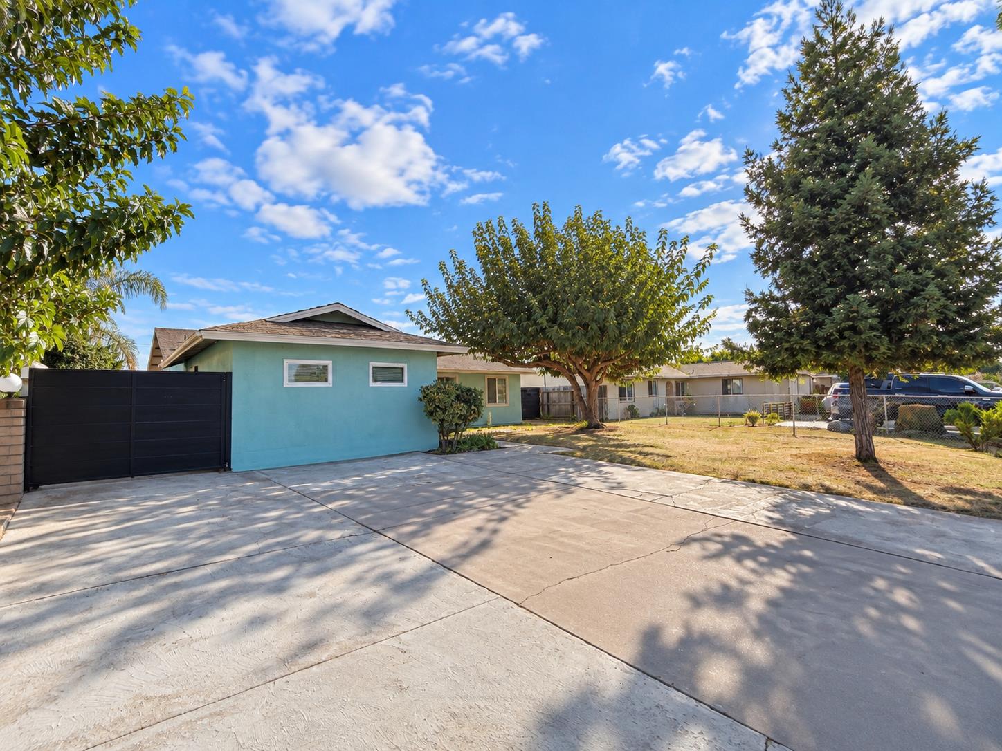 15985 Edmiston Ave, Ivanhoe, CA 93235