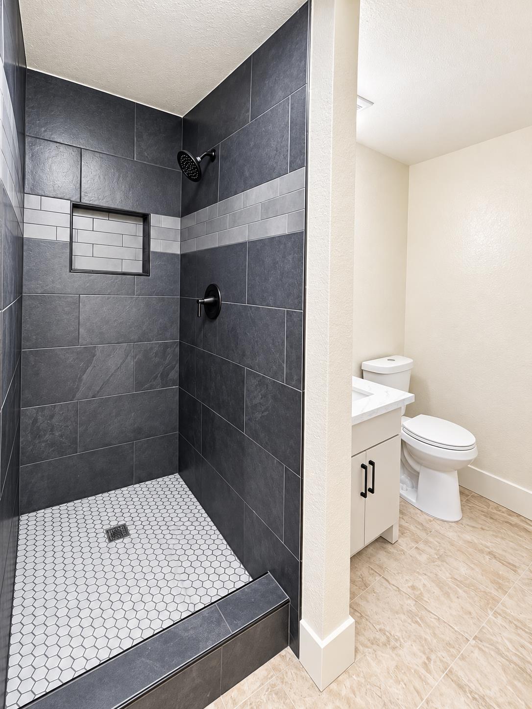 15985 Edmiston Ave, Ivanhoe, CA 93235