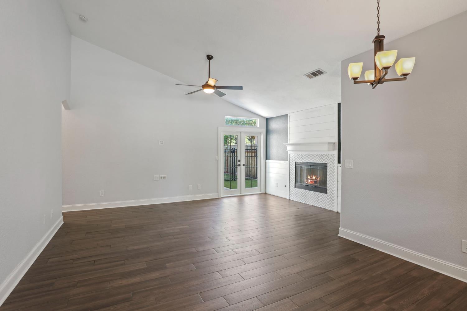 1022 Kirksey Dr, Turlock, CA 95382