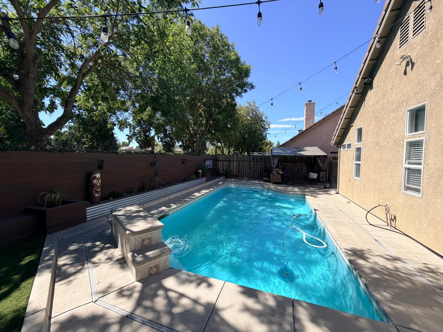 1022 Kirksey Dr, Turlock, CA 95382