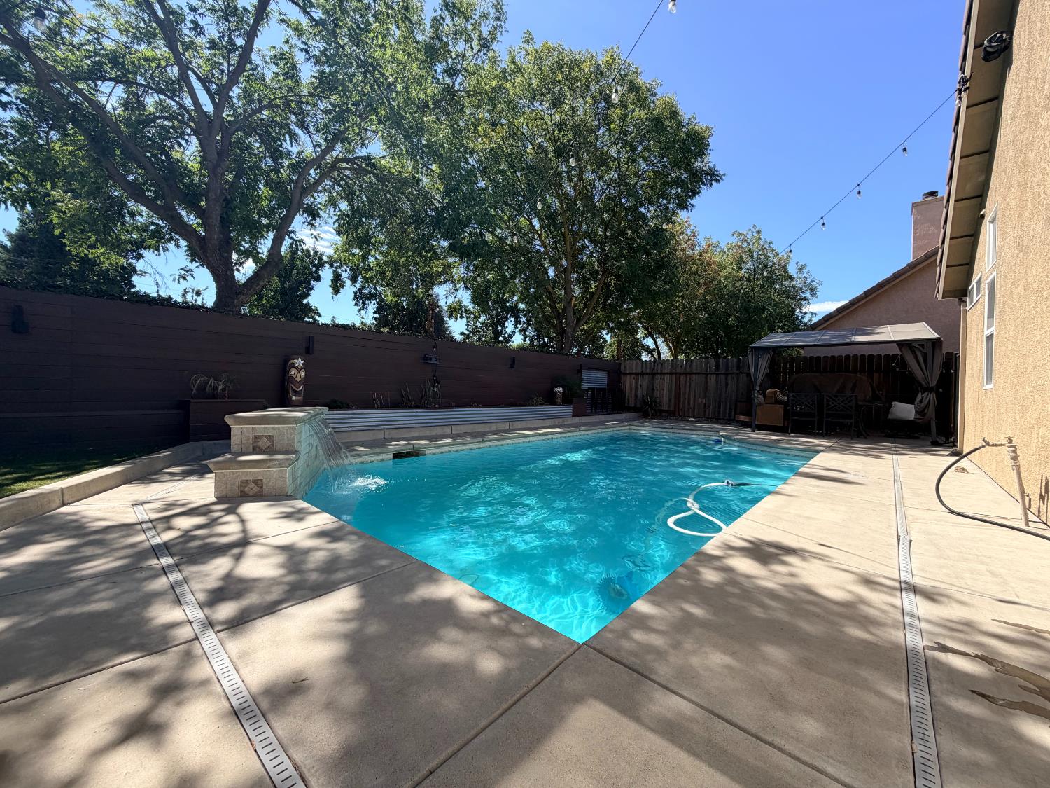 1022 Kirksey Dr, Turlock, CA 95382