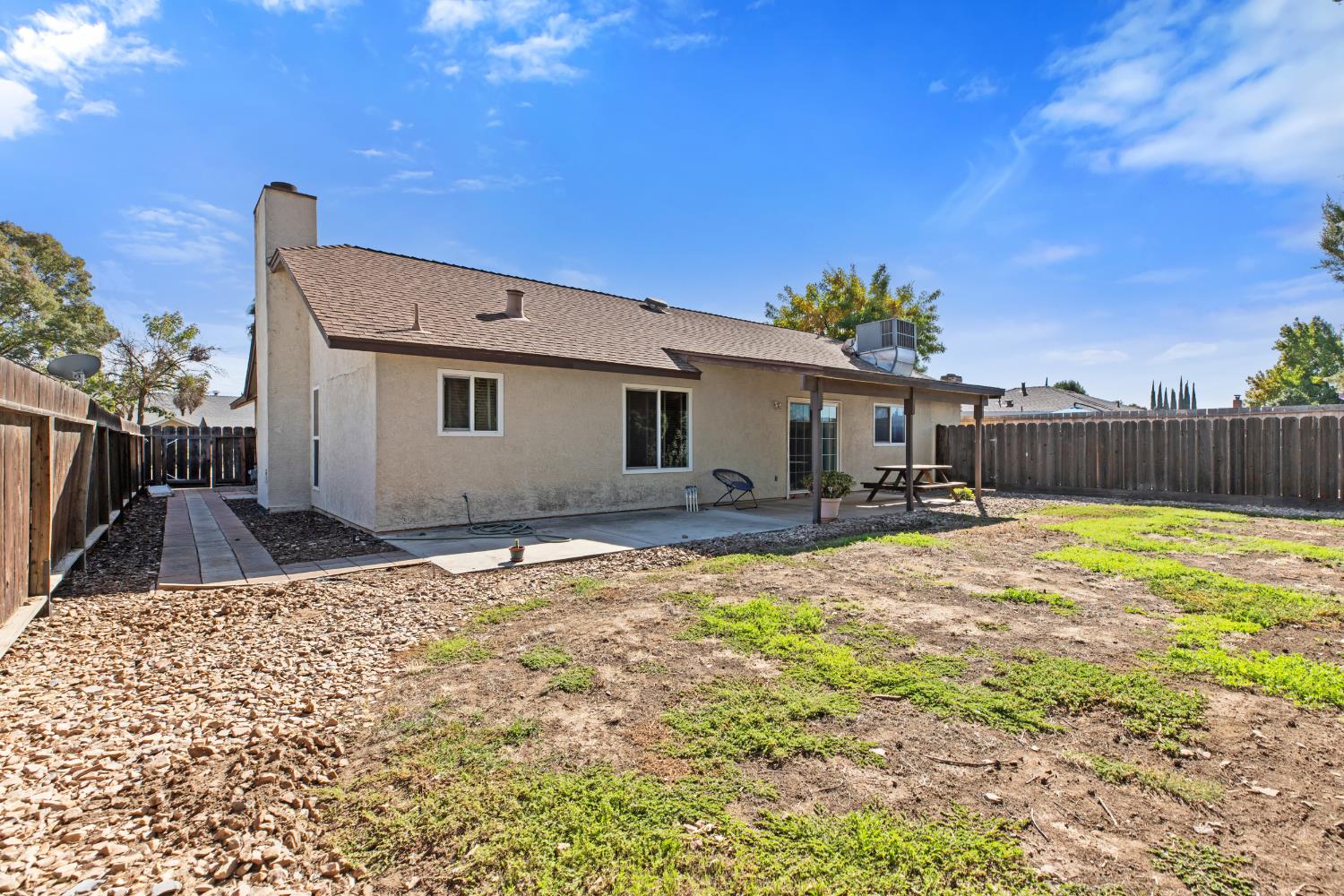 3409 Wild Palms Dr, Modesto, CA 95355