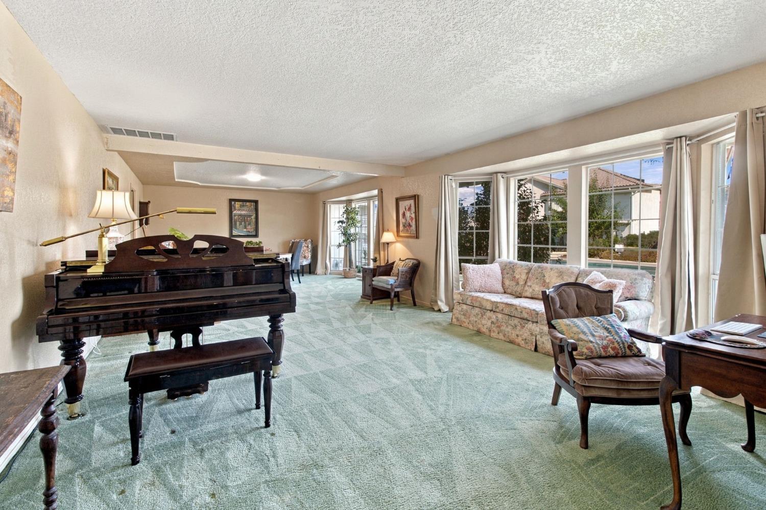 2316 Glasgow, Ceres, CA 95307