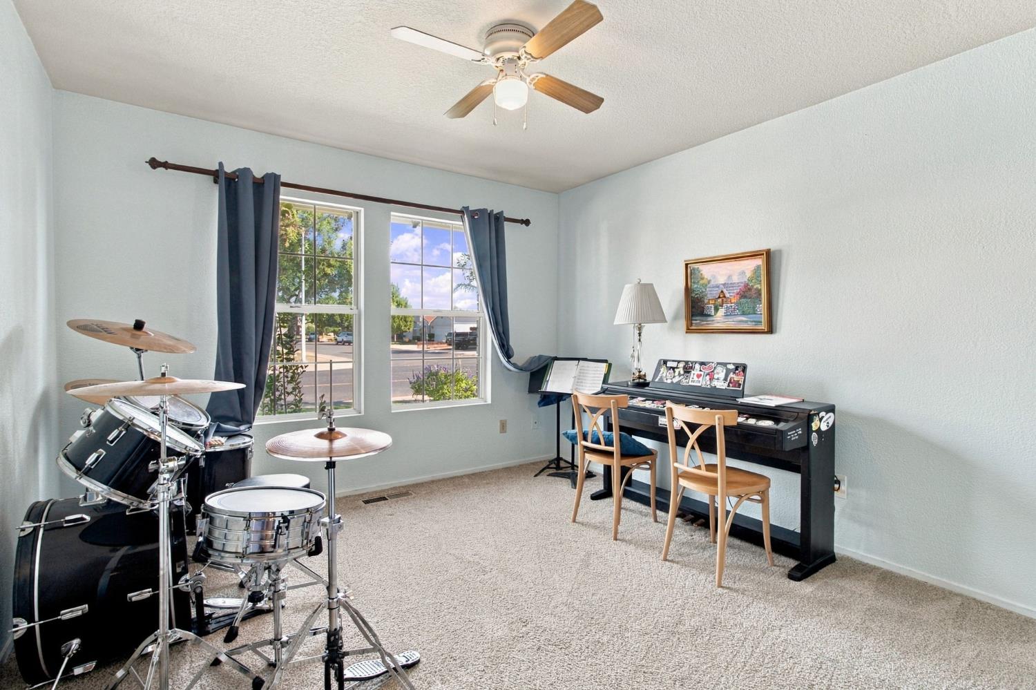 2316 Glasgow, Ceres, CA 95307