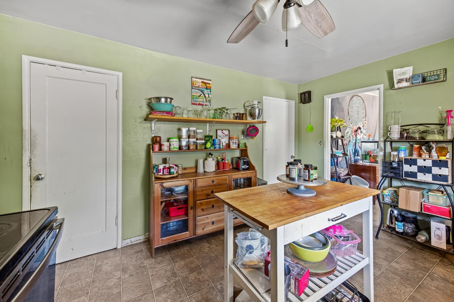 1402 W 22nd St, Merced, CA 95340