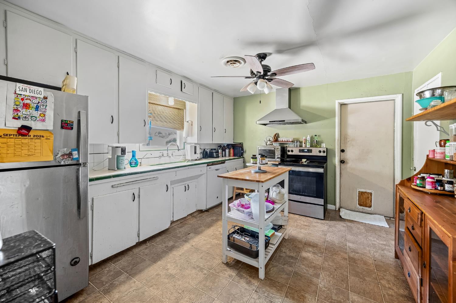 1402 W 22nd St, Merced, CA 95340