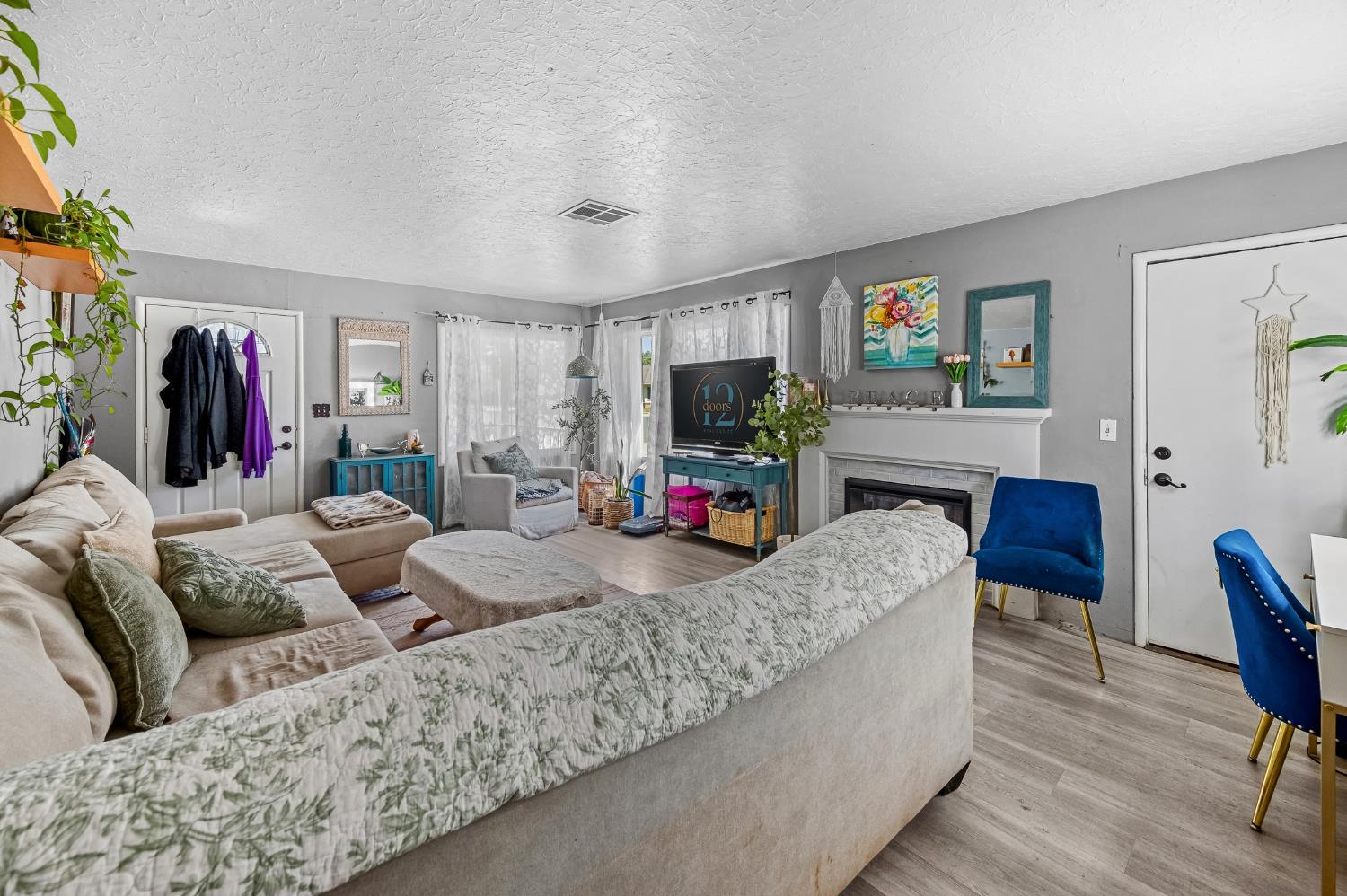 1402 W 22nd St, Merced, CA 95340