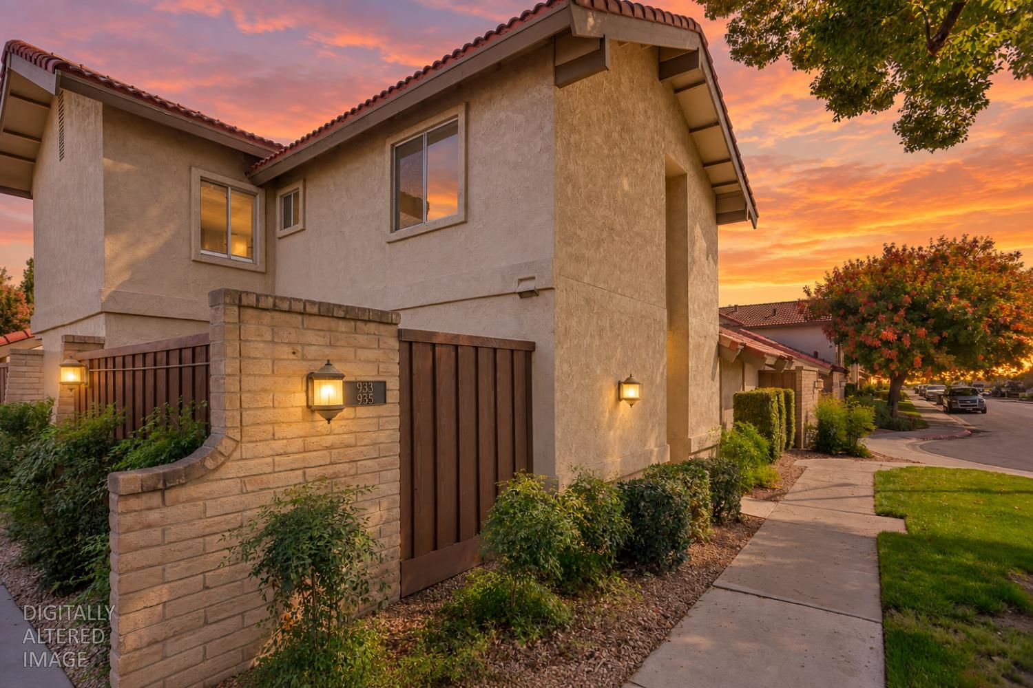 937 Claremont Ct, Modesto, CA 95356