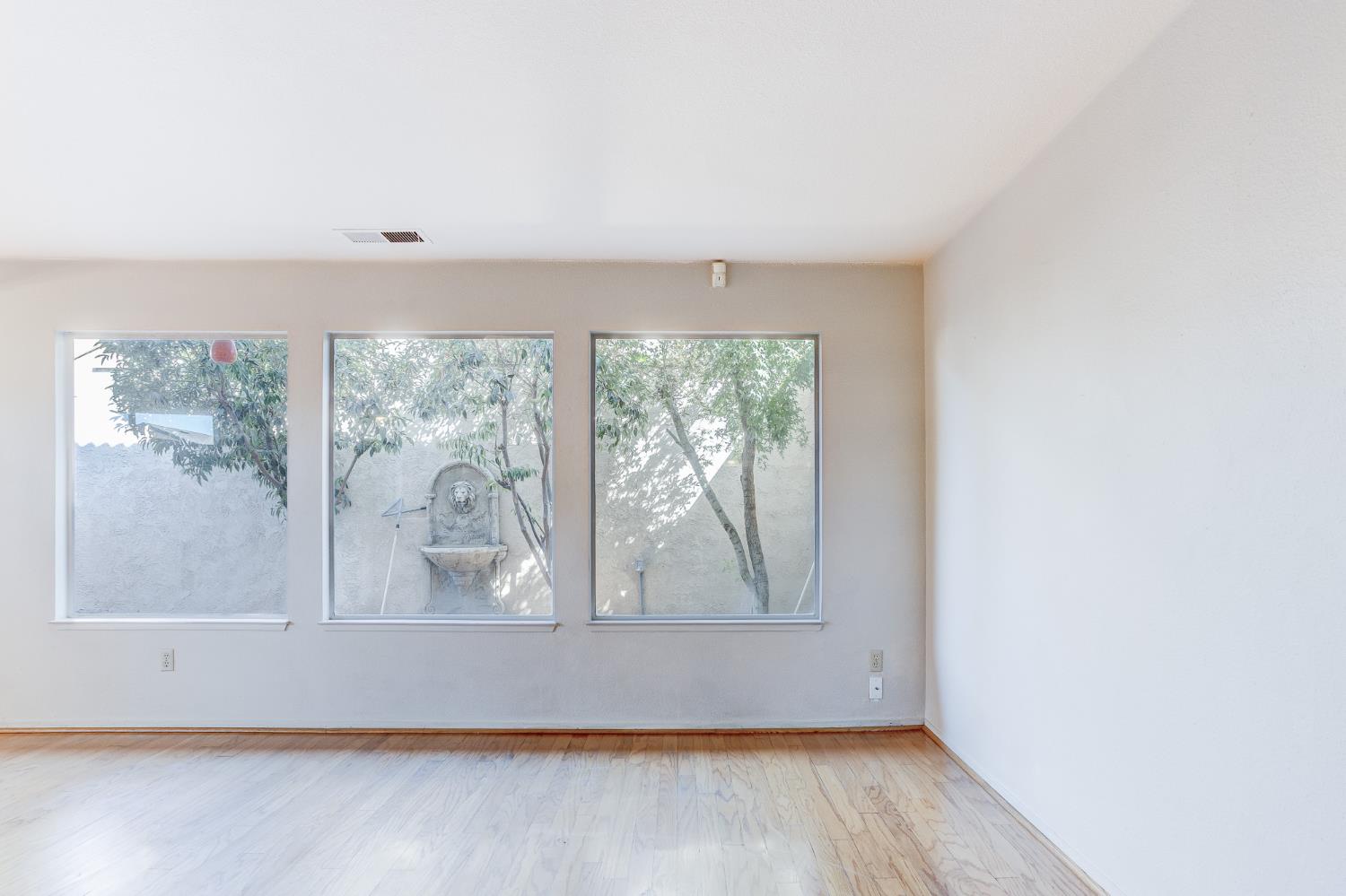 937 Claremont Ct, Modesto, CA 95356