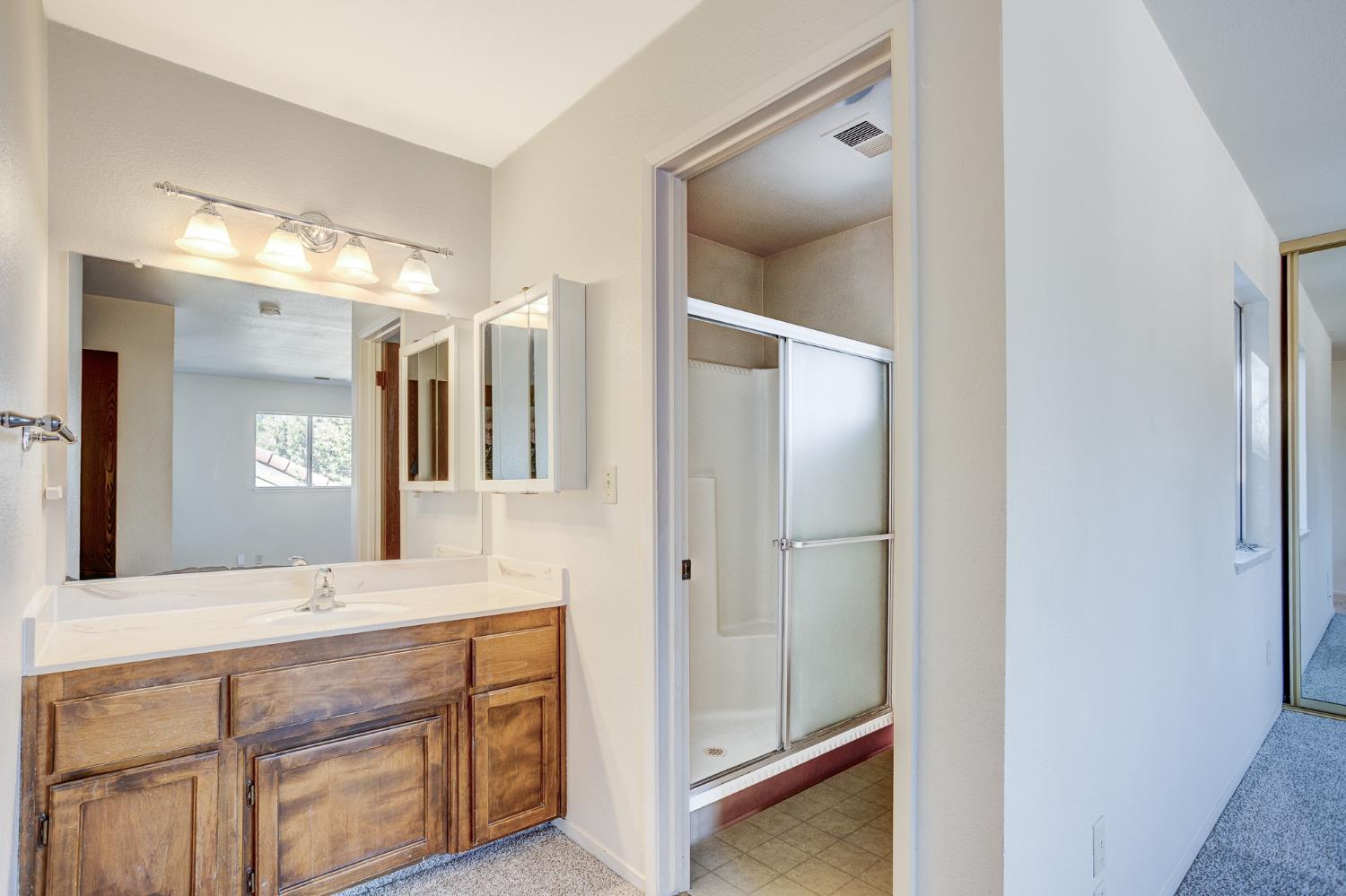 937 Claremont Ct, Modesto, CA 95356