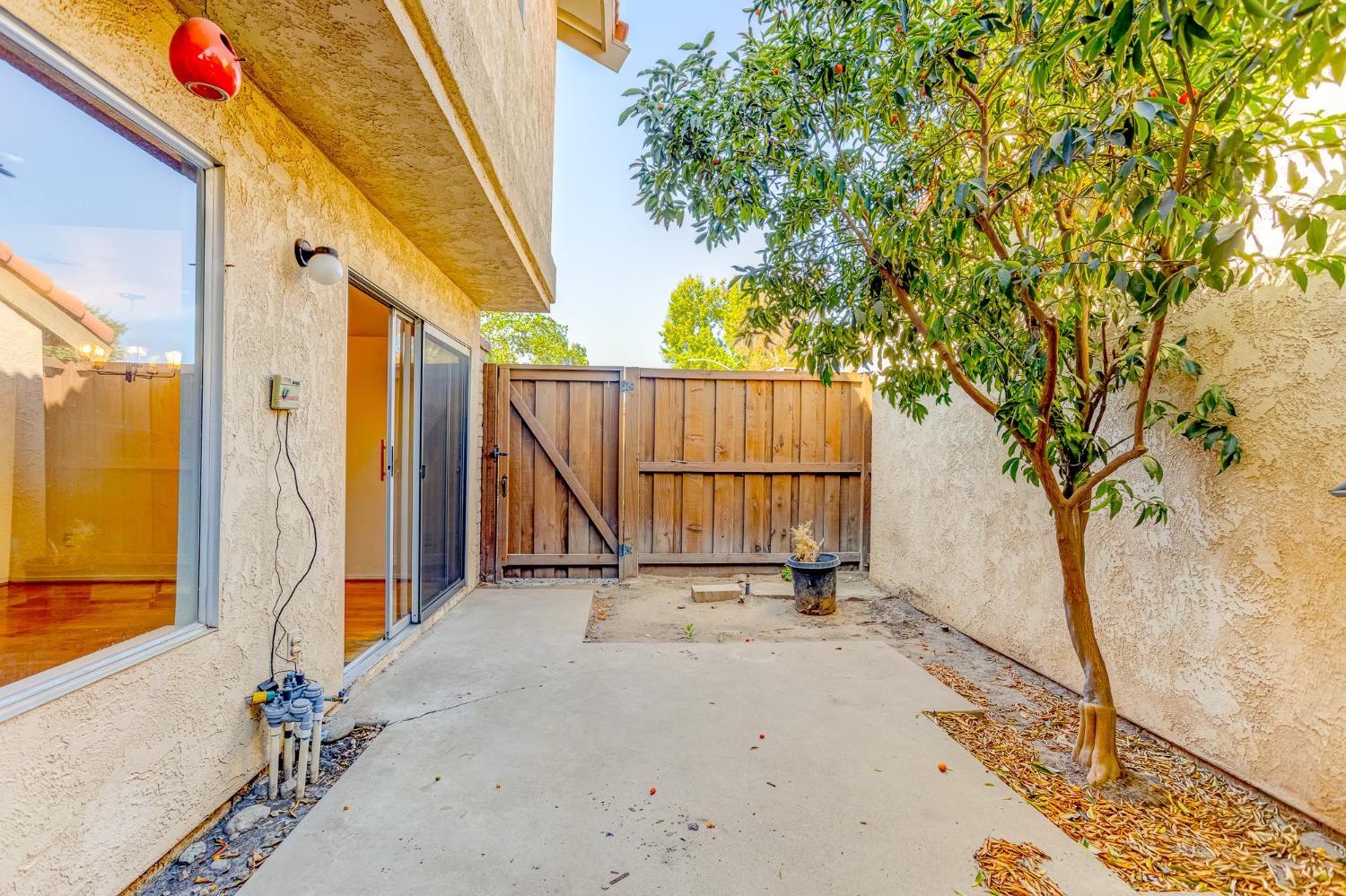 937 Claremont Ct, Modesto, CA 95356