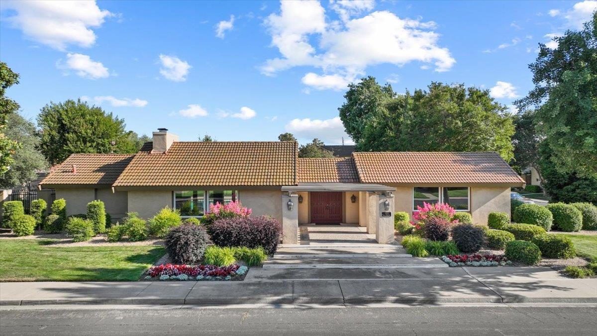 937 Claremont Ct, Modesto, CA 95356